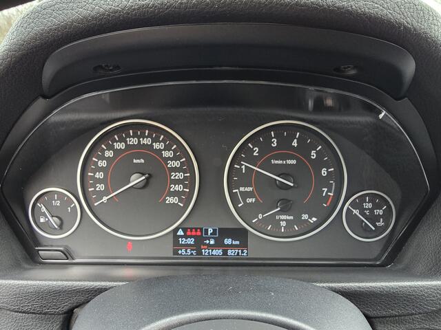 BMW 3-SERIE Touring 318i M Sport Edition / Stoelverwarming / LED / PDC