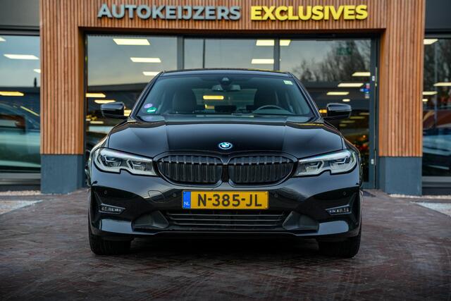 BMW 3-SERIE 320e Business Edition Plus Keyless Leder Stoelverw. DAB+ PDC LED 17"LM