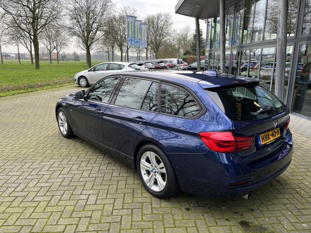 BMW 3-SERIE Touring 318i Centennial High Executive | CRUISE CONTROL | PANODAK | PDC ACHTER | BLUETOOTH | CLIMATE CONTROL