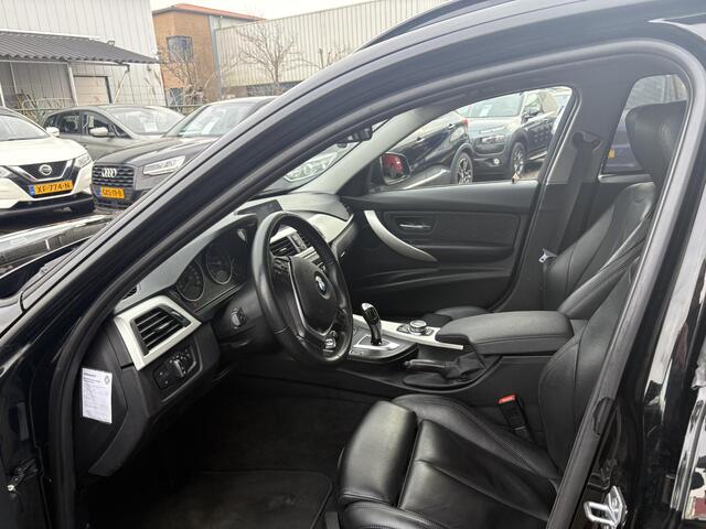 BMW 3-SERIE Touring 318i Executive