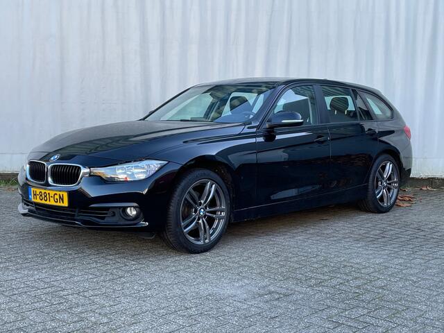 BMW 3-SERIE Touring 318i Exec. Aut. / Navi /Stl.vw./18inch