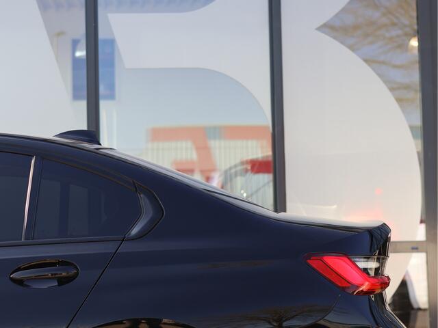 BMW 3-SERIE 320d High Executive *ACC*Carplay*LED*M Sport stuurwiel*