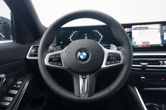 BMW 3-SERIE Sedan 318i M Sport / Panorama Dak / Stoel- en Stuurverwarming