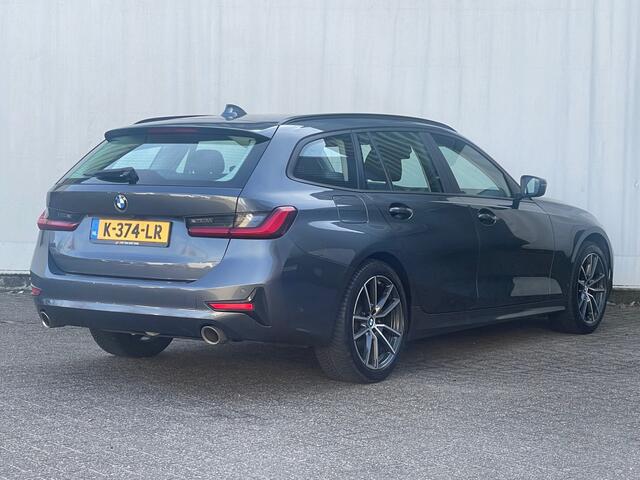 BMW 3-SERIE Touring 318i Exec. Ed. / Trkhk /18inch vlg/ Carplay
