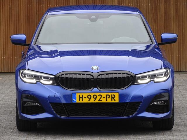 BMW 3-SERIE 320i 184PK automaat / M-Sport / Harman Kardon *NAP*
