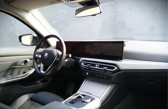 BMW 3-SERIE Touring 330e 292PK Facelift Shadowline Widescreen/wegkl.trhk/Carplay/Sportstoelen Aut8