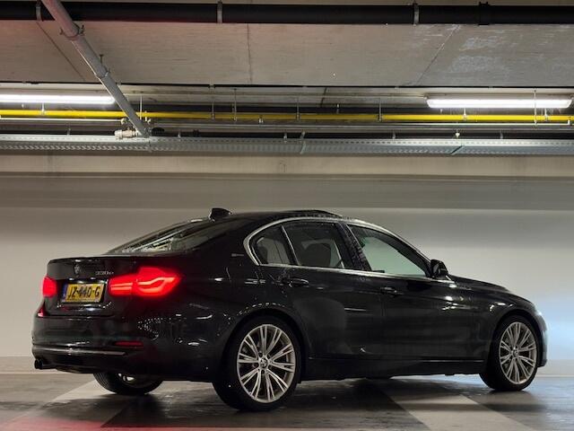 BMW 3-SERIE 330e - M Sport - dealer onderhouden - automaat - nap! - airco -