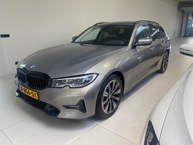 BMW 3-SERIE Touring 318i Sportline | Camera | Stoelverwarming | Hifi | Trekhaak |