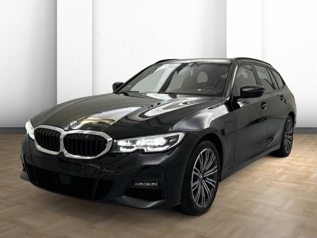 BMW 3-SERIE 330e M Sport | Trekhaak | Achteruitrijcamera | Adaptieve Cruise