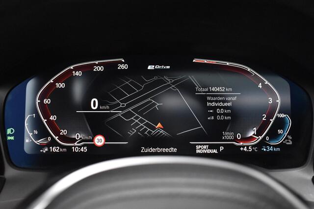 BMW 3-SERIE High Executive M Sport Shadow | Schuif/Kanteldak | Laser Light | Head-Up | CarPlay | 19'' Velgen | Donker Getint Glas |