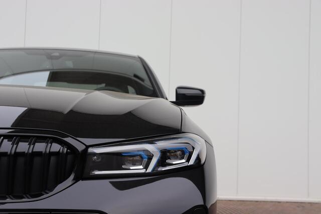 BMW 3-SERIE 320e M Sportpakket/ Elektrische Trekhaak/ schuif-/kanteldak/ Sportstoelen/ Verwarmd Stuurwiel/