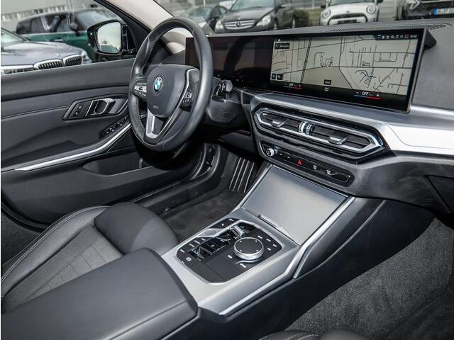 BMW 3-SERIE Touring 320d 190 PK ACC Trekhaak Sportstoelen LED Camera