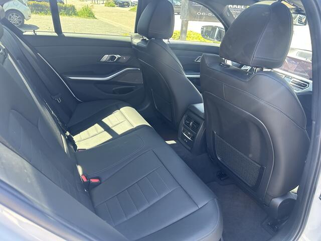 BMW 3-SERIE 318i High Executive Dak H&K M-Pakket