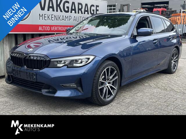BMW 3-SERIE Touring 330e xDrive Sport Line 18"/Keyless/Sportstoelen + memory/Stoel + stuurverwarming/PDC/Apple Carplay & Android Auto