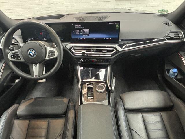 BMW 3-SERIE Touring 330e xDrive CAMERA / NL AUTO / M STOELEN / TREKHAAK / M PAKKET