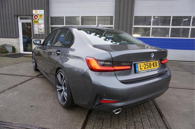 BMW 3-SERIE 330i High Executive Automaat