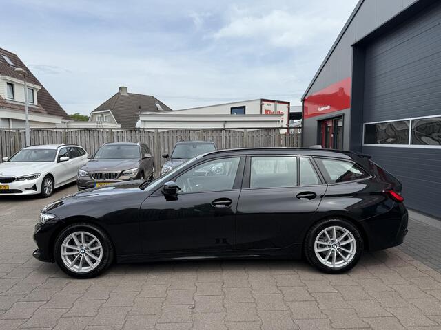 BMW 3-SERIE Touring 2.0 318i Org NL Widescreen display