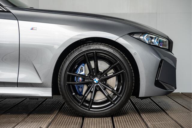 BMW 3-SERIE Sedan 320i M Sportpakket / HiFi systeem / Draadloos oplaadstation
