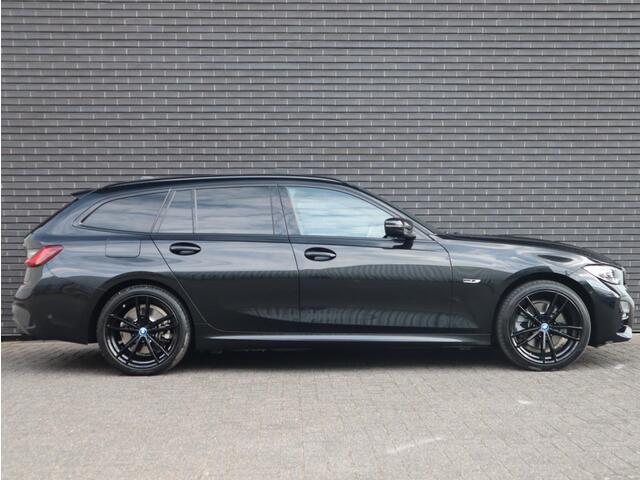 BMW 3-SERIE Touring 320e xDrive M Sport | Panodak |Sportleder | LED |