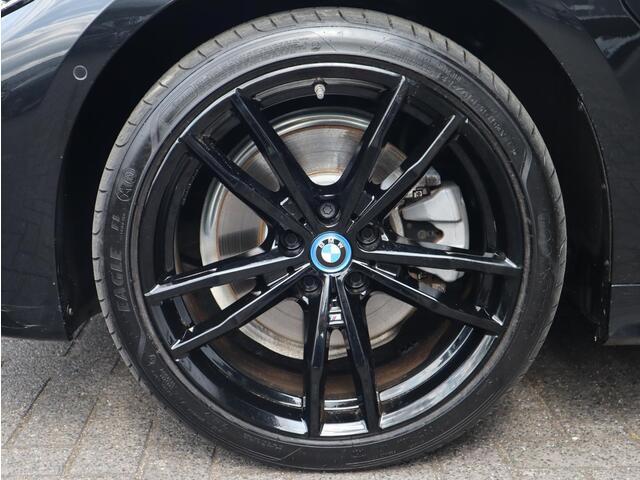 BMW 3-SERIE Touring 320e xDrive M Sport | Panodak |Sportleder | LED |