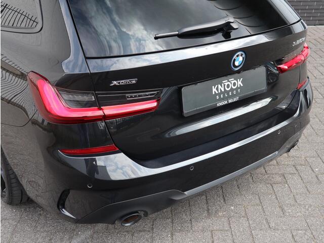 BMW 3-SERIE Touring 320e xDrive M Sport | Panodak |Sportleder | LED |