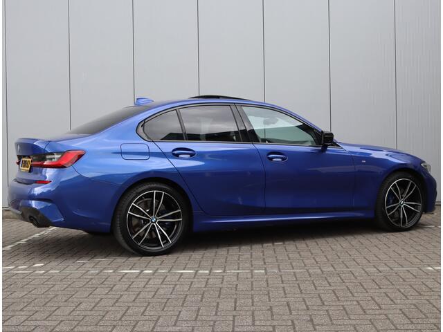 BMW 3-SERIE 330e M-sport | Schuifdak | Leder | H&K | 360 Camera | Org. NL