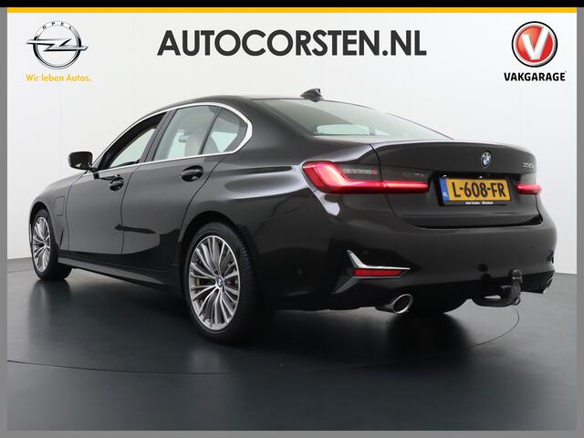BMW 3-SERIE 330e 293PK Autom.8 Leder+Verwarmd+Elektr. Apple Carplay Android Auto Trekhaak Camera Adap.Cruise DAB+ Led Laserlicht Live cockpit pro Luxury line HiFi System Harman Kardon® PDC Regen- en lichtsensor Business Edition Plus Keyless Rijstrooksensor Audio Medi