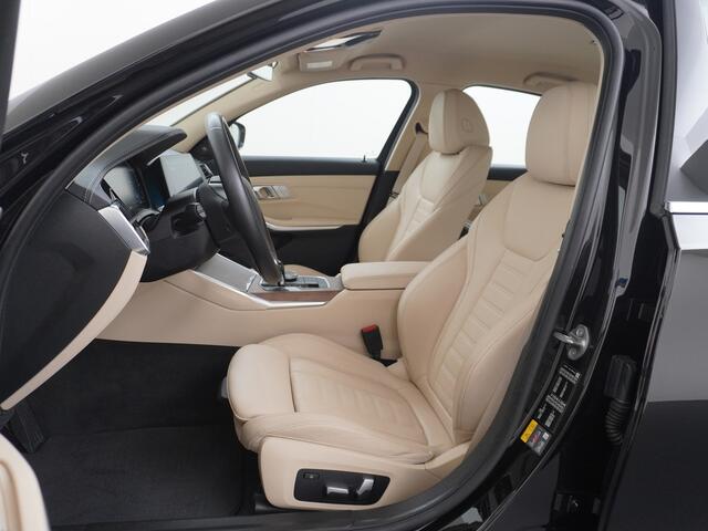 BMW 3-SERIE 330e 293PK Autom.8 Leder+Verwarmd+Elektr. Apple Carplay Android Auto Trekhaak Camera Adap.Cruise DAB+ Led Laserlicht Live cockpit pro Luxury line HiFi System Harman Kardon® PDC Regen- en lichtsensor Business Edition Plus Keyless Rijstrooksensor Audio Medi