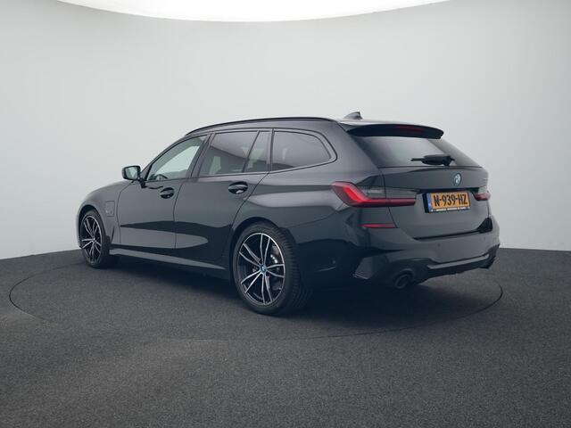 BMW 3-SERIE Touring 320e High Executive automaat | Laser LED koplampen | M Sport | Panorama dak | lederen bekleding | elektrisch wegklapbare trekhaak