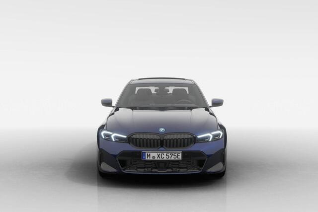 BMW 3-SERIE Sedan 330e | M Sport Pro | Comfort Pack | Elektrisch bediend glazen schuif-/kanteldak | Active Cruise Control