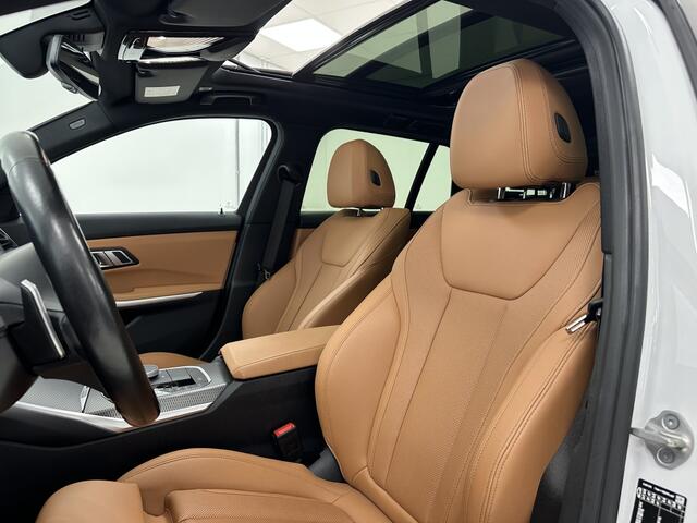 BMW 3-SERIE 330e xDrive M-Sport | Cognac bekleding | Panoramadak | Head-up-D