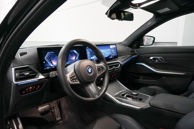 BMW 3-SERIE Touring 330e M-Sport | M-Stoelen | Panoramadak | Adapt. Cruise Control | Head Up