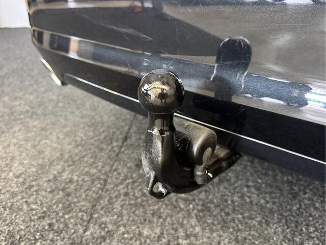 BMW 3-SERIE Touring 330e Sport-line / Pano / Leder / Camera