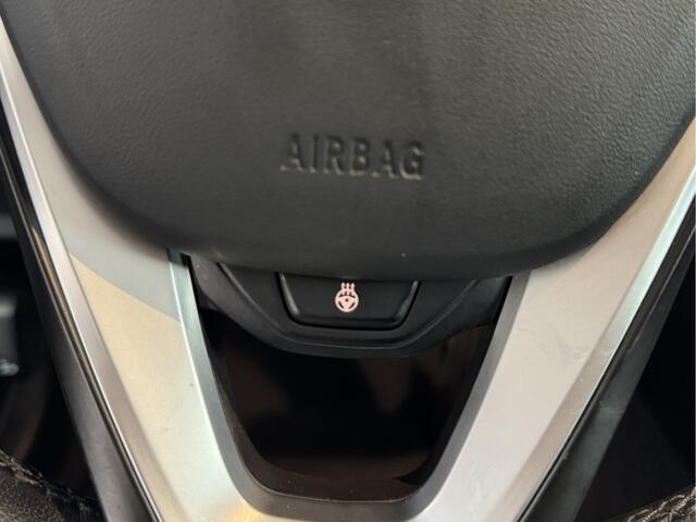 BMW 3-SERIE Touring 330e Sport-line / Pano / Leder / Camera