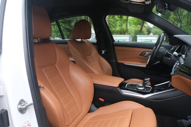 BMW 3-SERIE 330e eDrive Edition | Navi | App Connect | Climate | Cruise | Camera | Leder | PDC