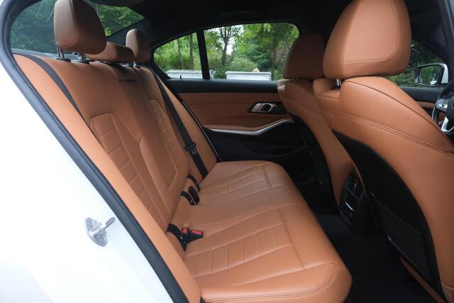 BMW 3-SERIE 330e eDrive Edition | Navi | App Connect | Climate | Cruise | Camera | Leder | PDC