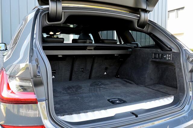 BMW 3-SERIE Touring 330e xDrive M-Sport Rijklaarprijs-Garantie Panoramadak Laser Light Airco Leder Navigatie Head-Up Trekhaak