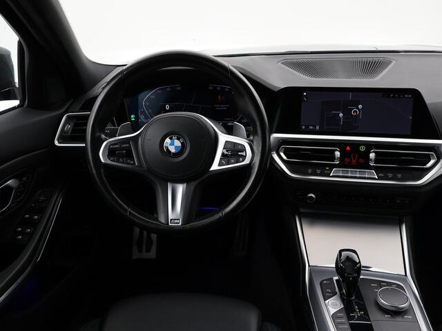 BMW 3-SERIE Touring 318i AUT. M-SPORT DRAVITGRAU + SPORTSTOELEN | CAMERA | MEMORY | HIFI | SFEERVERLICHTING | CARPLAY