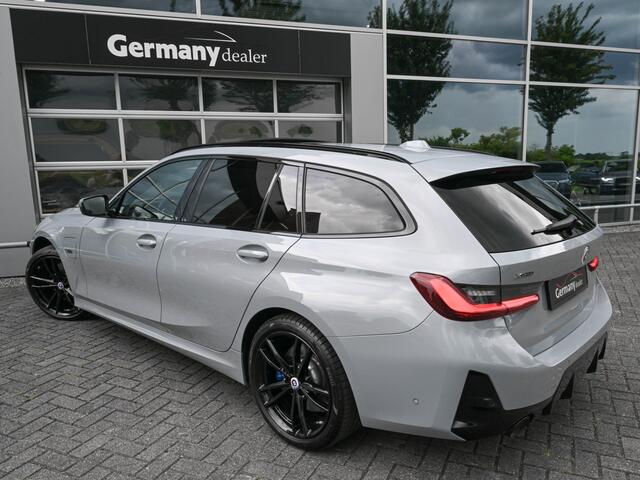 BMW 3-SERIE Touring 330e xDrive M-Sport Pro Pano H&K HUD ACC Widescreen Ind-Brooklyn Shadowline