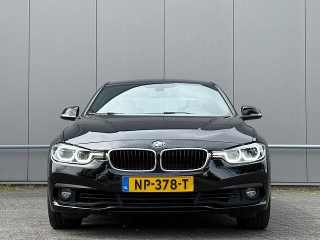 BMW 3-SERIE 318i High Exec. - nap - automaat - Navi - airco -