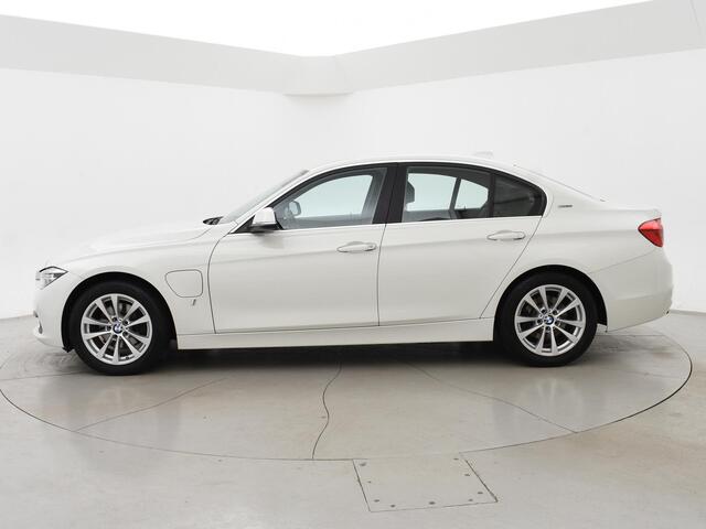 BMW 3-SERIE 330e 252 PK PLUG-IN HYBRID SEDAN + LED | DAB | STOELVERW. | SPORTSTOELEN