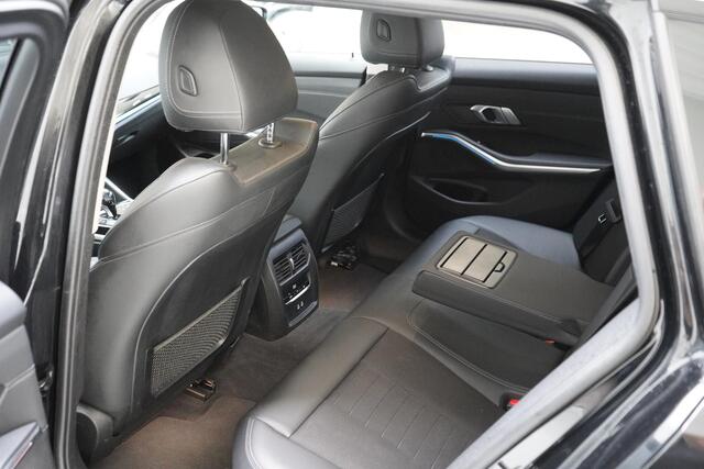BMW 3-SERIE Touring 330e Business Edition Plus | Adaptive cruise | Trekhaak | Sportstoelen | Apple Carplay