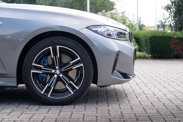 BMW 3-SERIE Touring 330e 330e Touring M Sport High Executive / Innovatie MY2025 NP ¤ 77.285,-