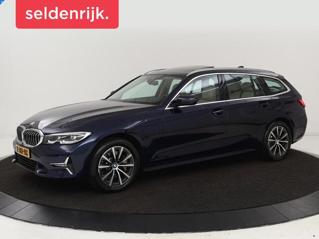 BMW 3-SERIE 330e eDrive Luxury Line | Panoramadak | Leder | Trekhaak | Stoelverwarming | Carplay | Sportstoelen | Live Cockpit | Parkeerhulp