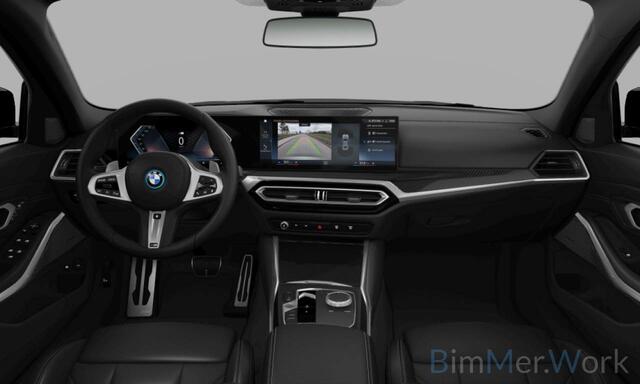 BMW 3-SERIE 320e High Executive M Sport | Panoramadak | Harman Kardon | Carbon | Camera | Adaptive LED | Stoelverwarming | Stuurverwarming | Apple Carplay | Navigatie | Cruise Control | Memory Seat | Trekhaak | Keyless | Shadowline