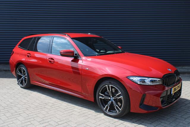 BMW 3-SERIE Touring 330e M-Sport Melbourne-Red Metallic Adaptive-Led Head-Up Harman-Kardon 360-Carmera Leer Elektr.-Trekhaak