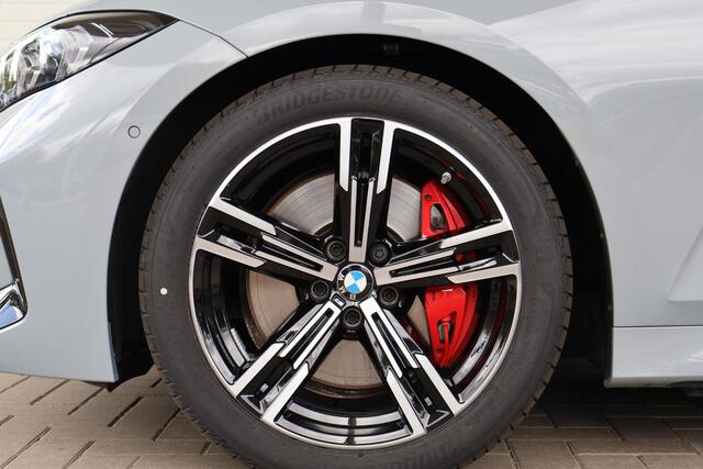 BMW 3-SERIE Touring 330i | M Sportpakket Pro | Travel Pack | Entertainment Pack