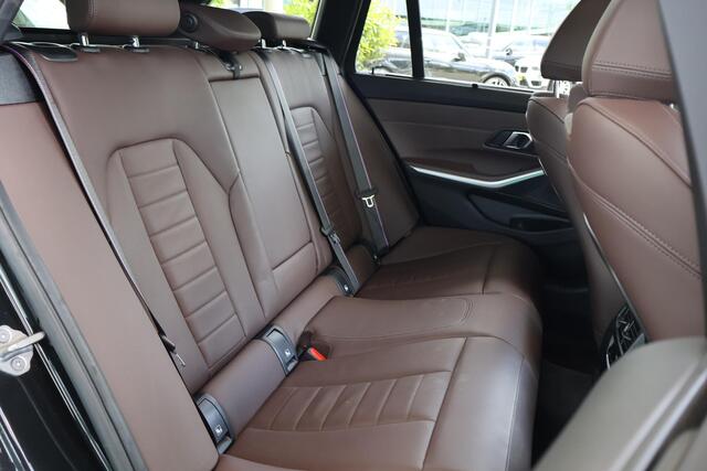 BMW 3-SERIE Touring 318i | M Sportpakket Pro | Innovation Pack | Travel Pack | Panoramadak
