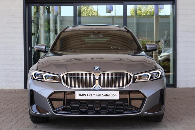 BMW 3-SERIE Touring 330e | M Sportpakket | Innovation Pack | Comfort Pack