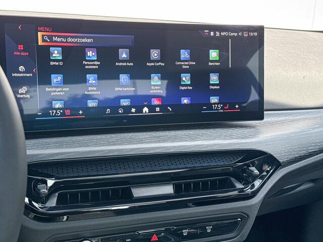 BMW 3-SERIE Sedan 320i xDrive